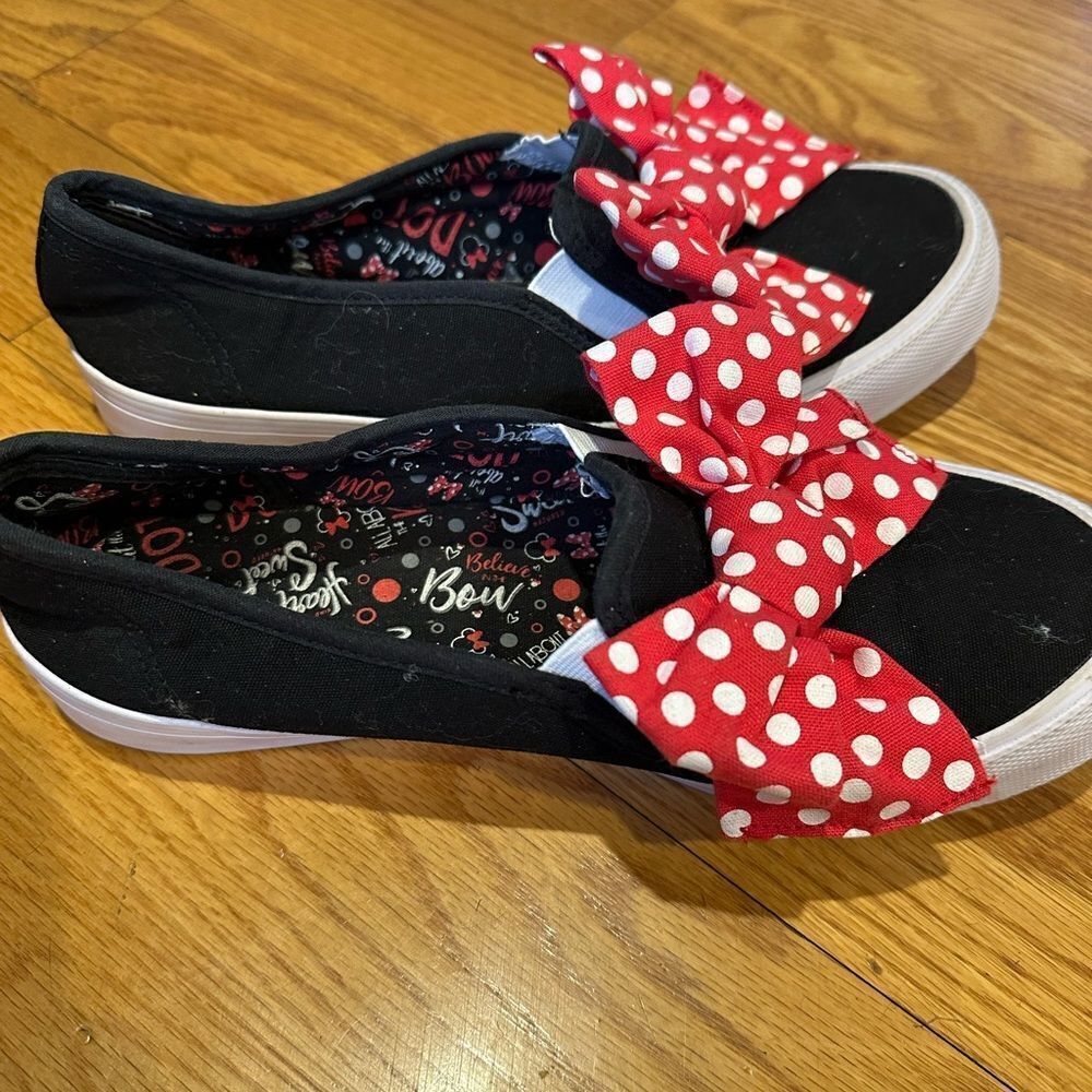 Minnie Mouse Disney Shoes size 8 - Picture 2 of 4